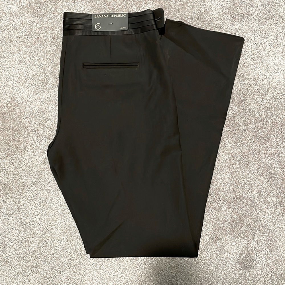 NWT Banana Republic RYAN Size 6 BLACK